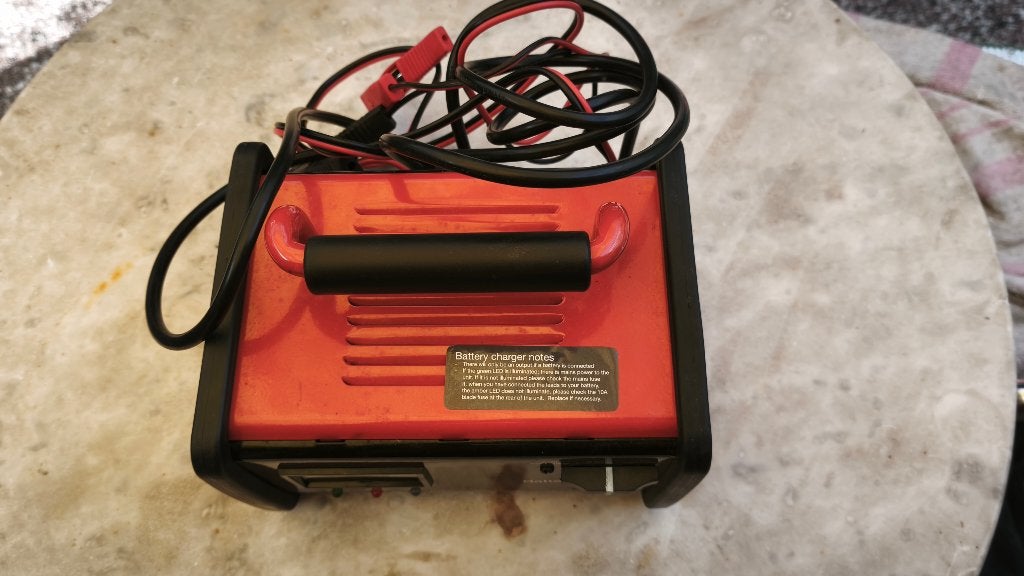 Acculader, Ophalen of Verzenden, Nieuw