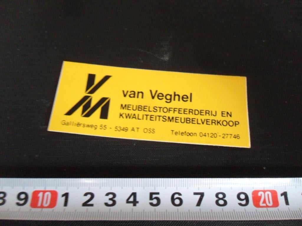 sticker Oss van Veghel meubelstoffeerderij Galliërsweg 55, Ophalen, Zo goed als nieuw, Sticker