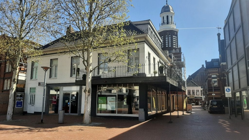 Unieke Winkelruimte met Uitzicht en Gratis Parkeren, 140 m², Huur, Winkelruimte
