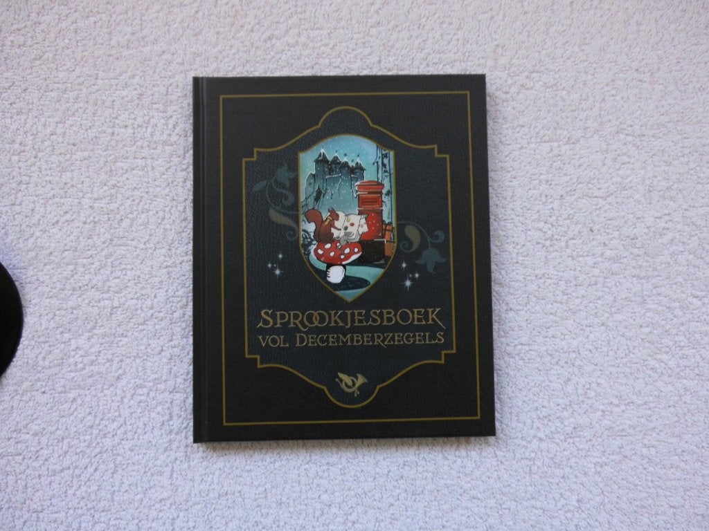 Sprookjesboek Vol. Decemberzegels PostNL Efteling, Verzamelen, Ophalen of Verzenden, Zo goed als nieuw, Overige typen