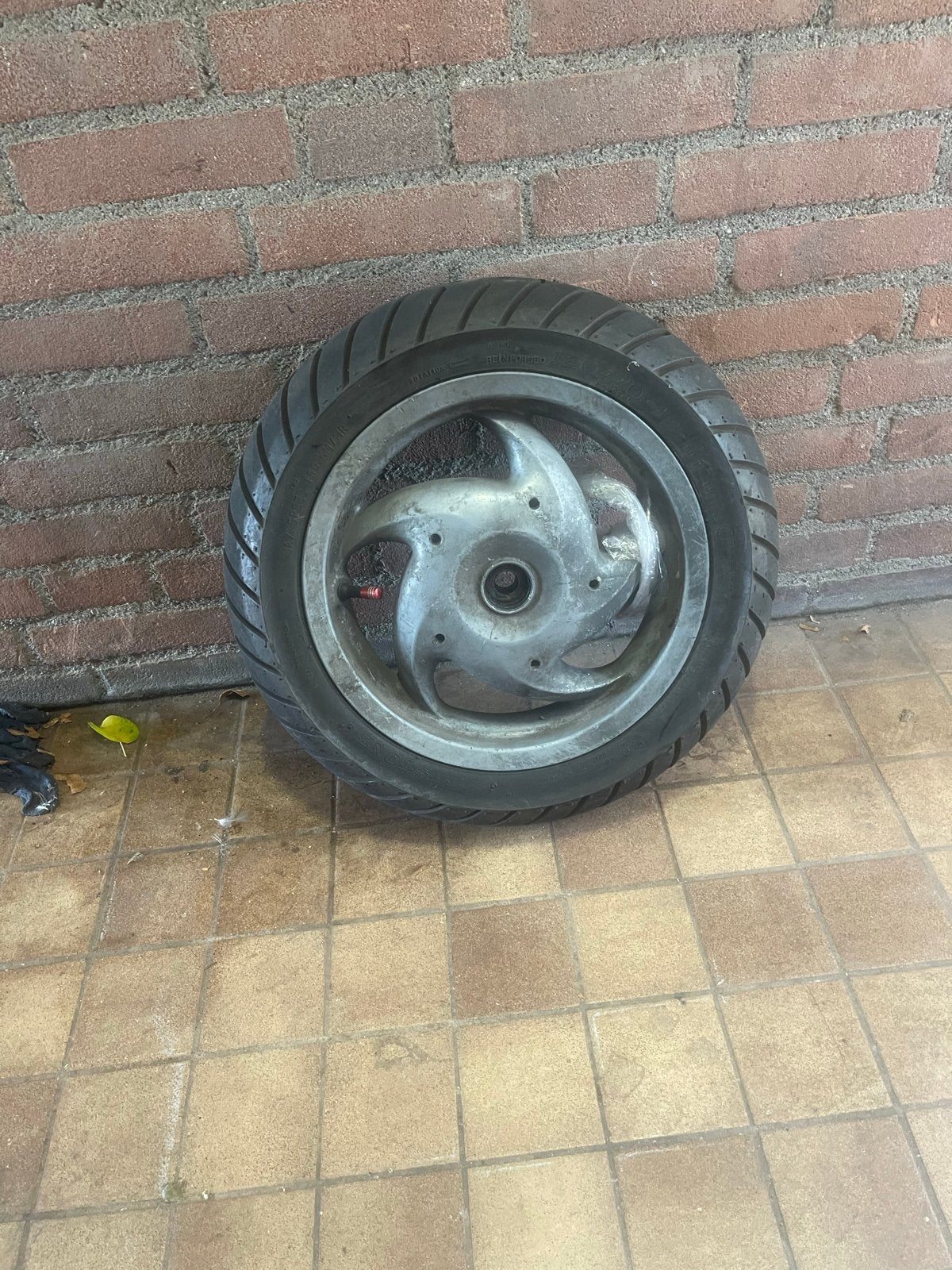 Piaggio Fly wiel / velg met zo goed als nieuwe band, Ophalen, Zo goed als nieuw, Overige typen, Piaggio