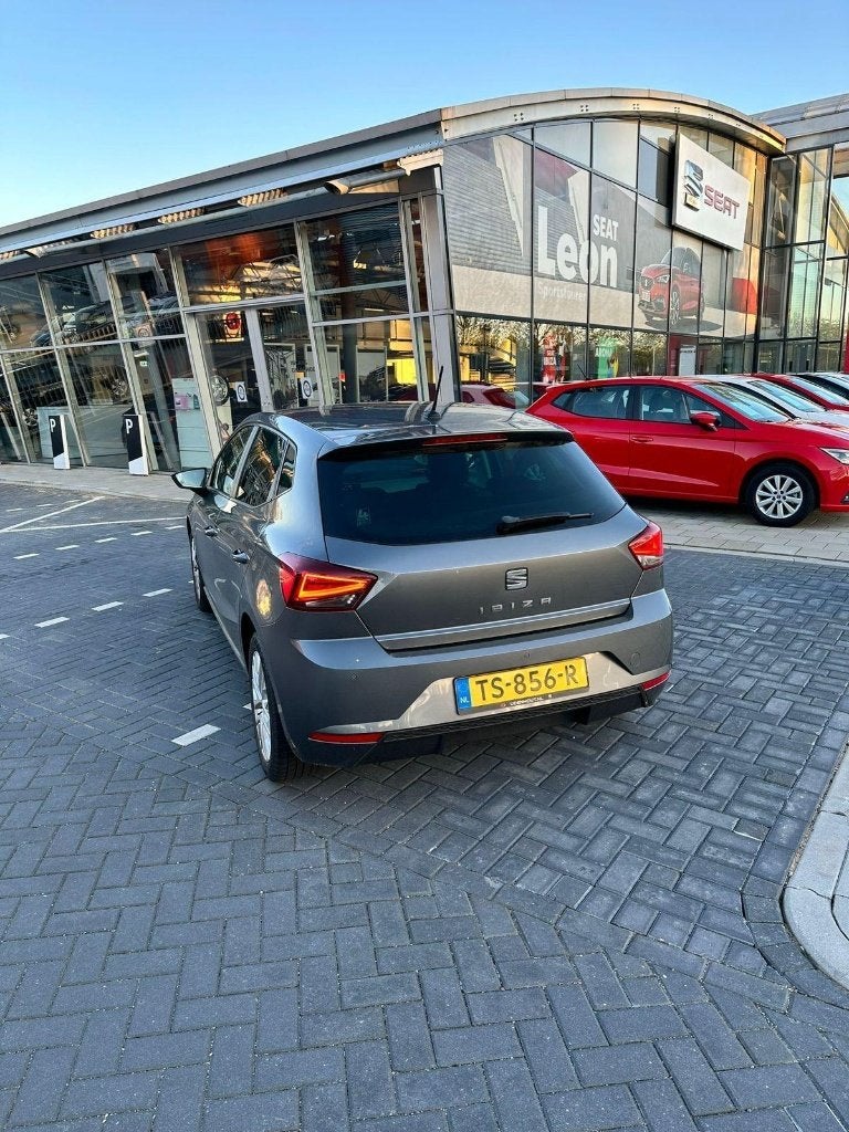 Seat Ibiza 1.6 TDi 95pk 2018 Grijs, Auto's, Voorwielaandrijving, Euro 6, 95 pk, 1153 kg