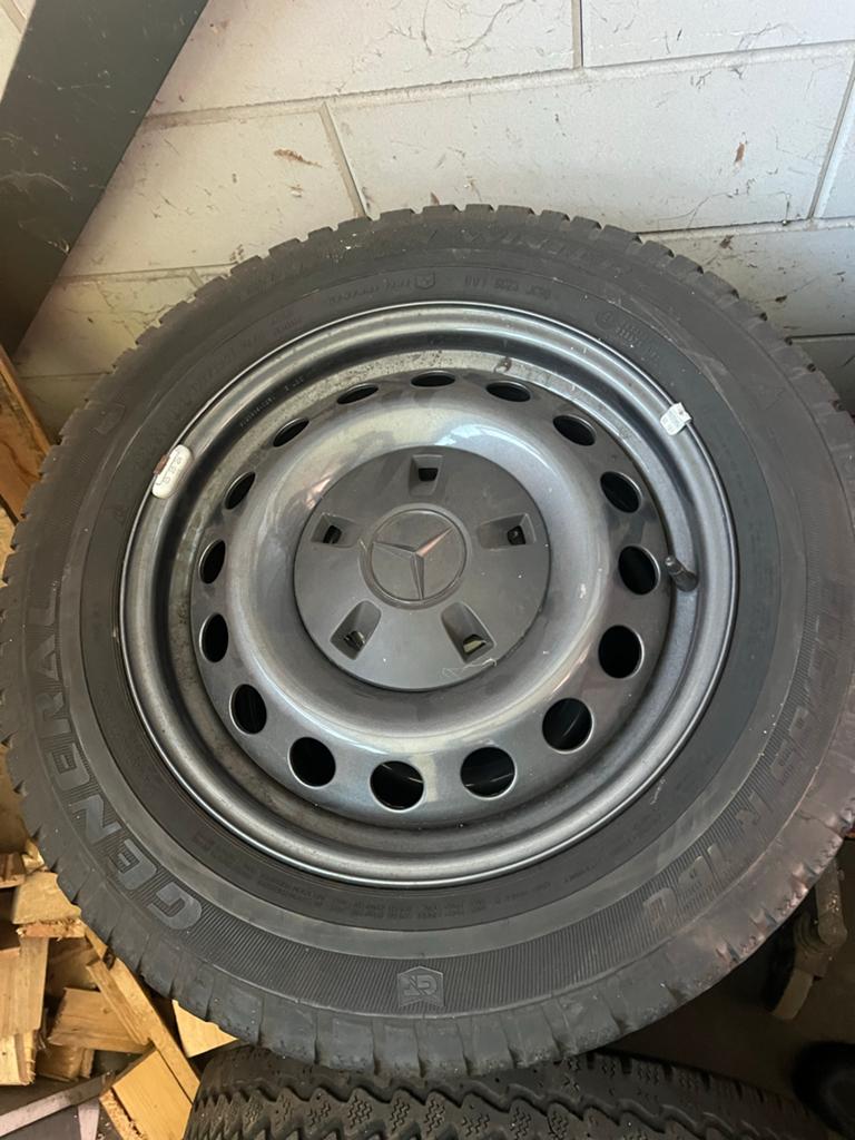 Mercedes Vito velgen met winterbanden 4mm+ 16 inch, Ophalen, 16 inch, Banden en Velgen, Bestelwagen