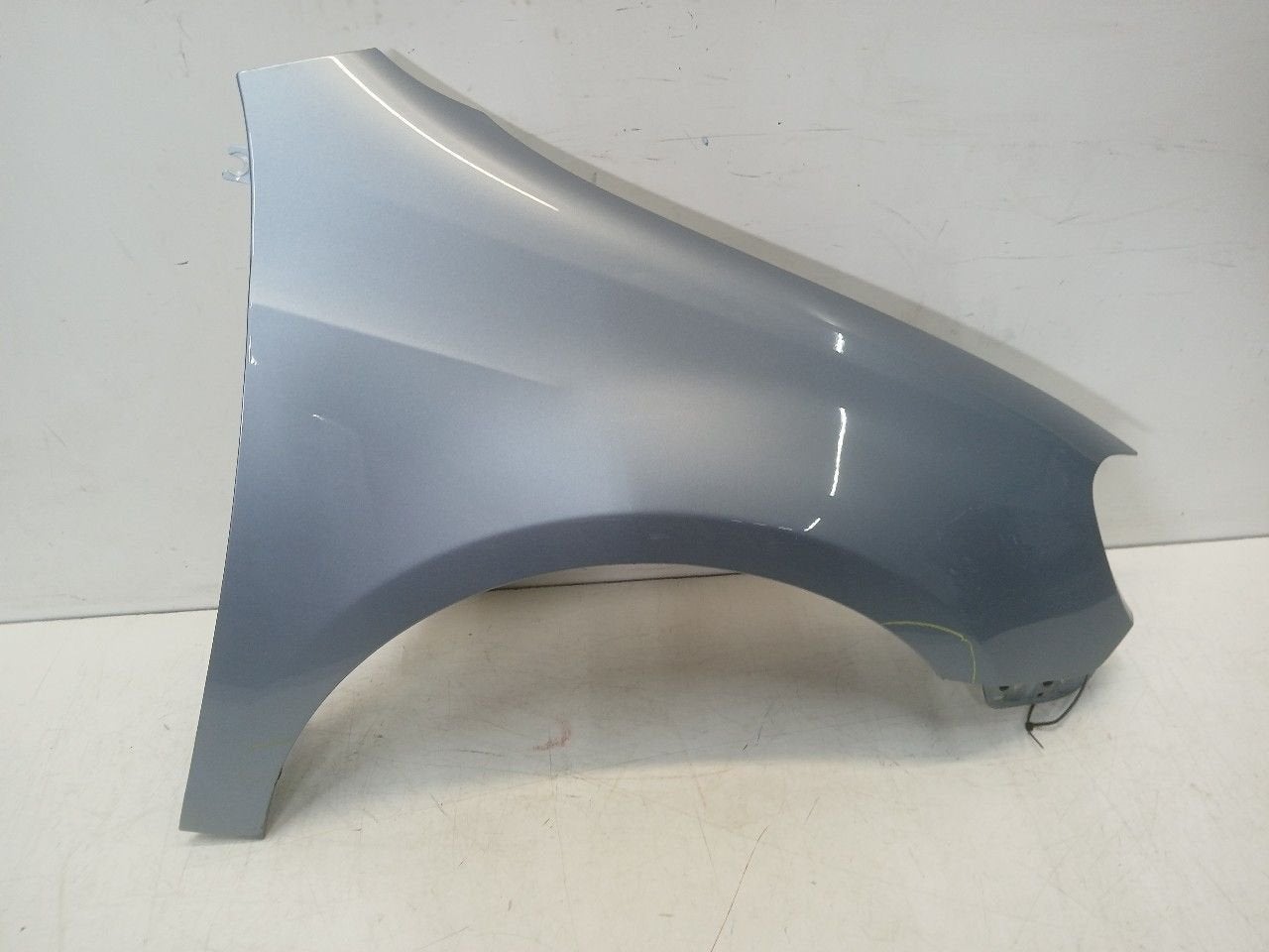 Spatbord rechts voor Volkswagen Golf, Onderdelen@venauto.nl, Van der Ven Autorecycling B.V., Gebruikt, Ettenseweg 76, 4706 PB Roosendaal, The Netherlands