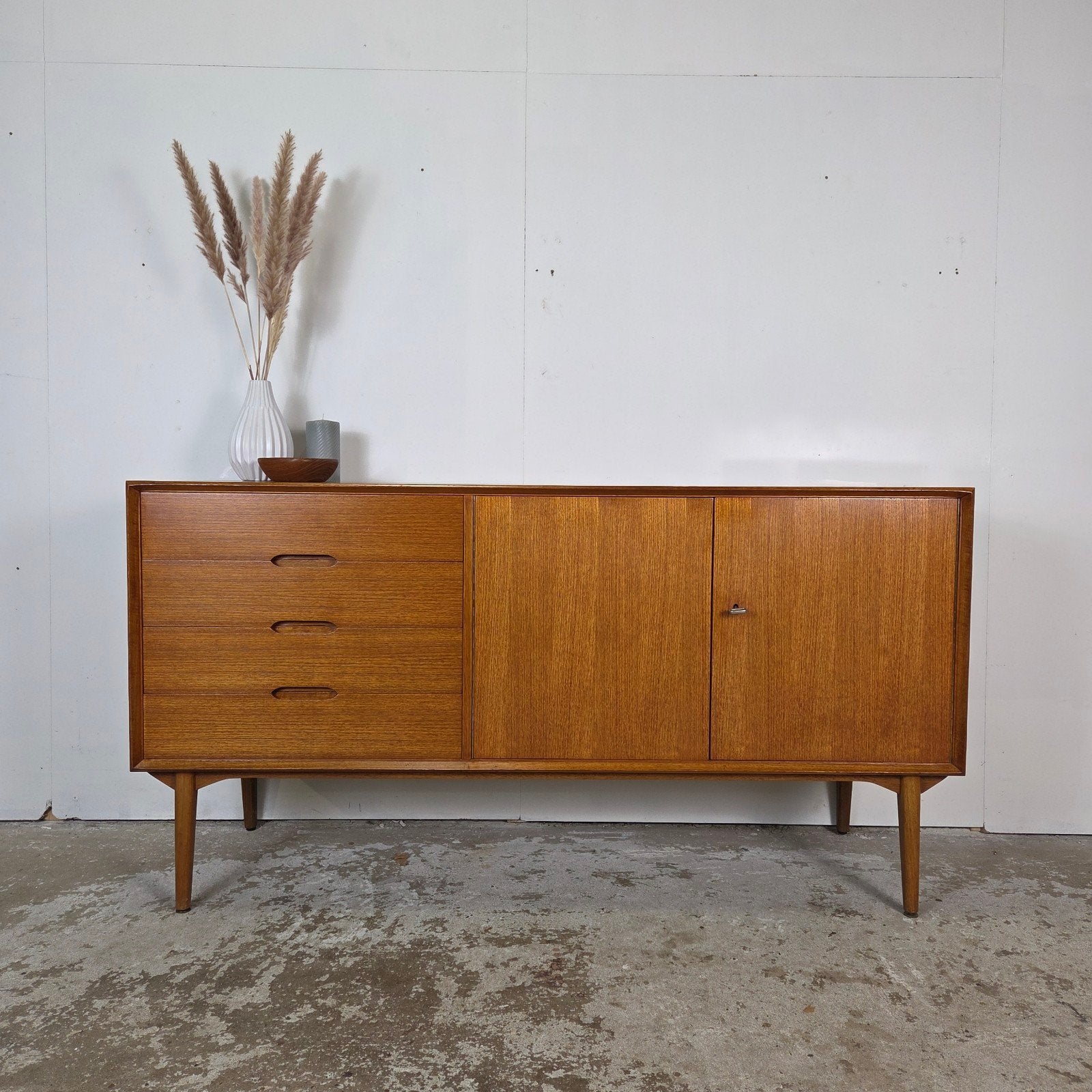 Rex Raab, Wilhelm Renz Varia-150 vintage sideboard jaren 60, Huis en Inrichting, Gebruikt, 150 tot 200 cm, Teakhout, Met lade(s)
