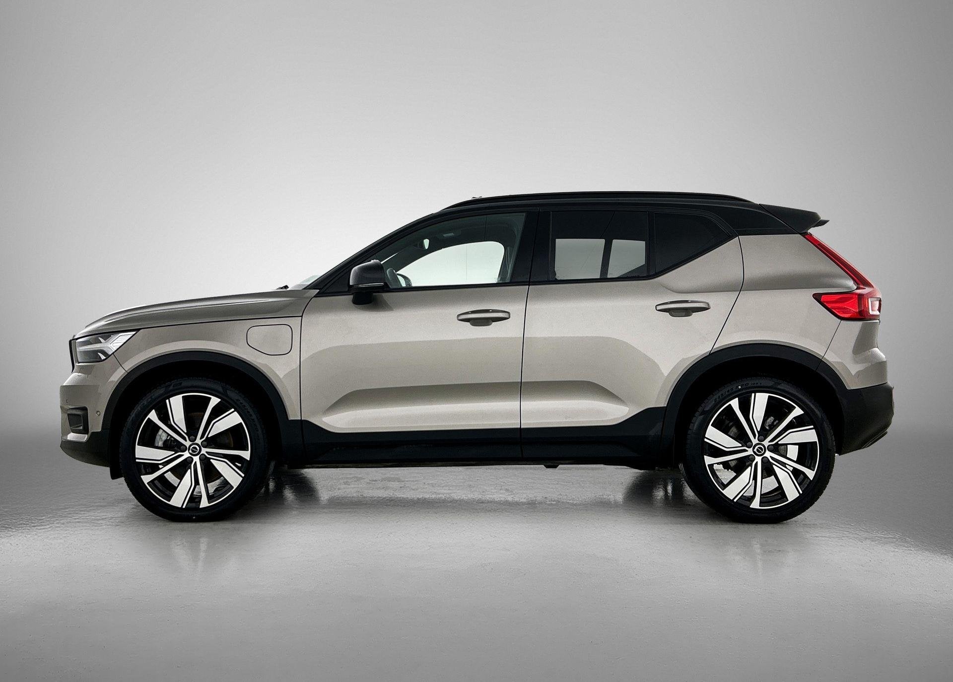 Volvo XC40 1.5 T5 Recharge R-Design | PANORAMADAK | CAMERA |, Auto's, 12 maanden, Stof, Euro 6, 1712 kg
