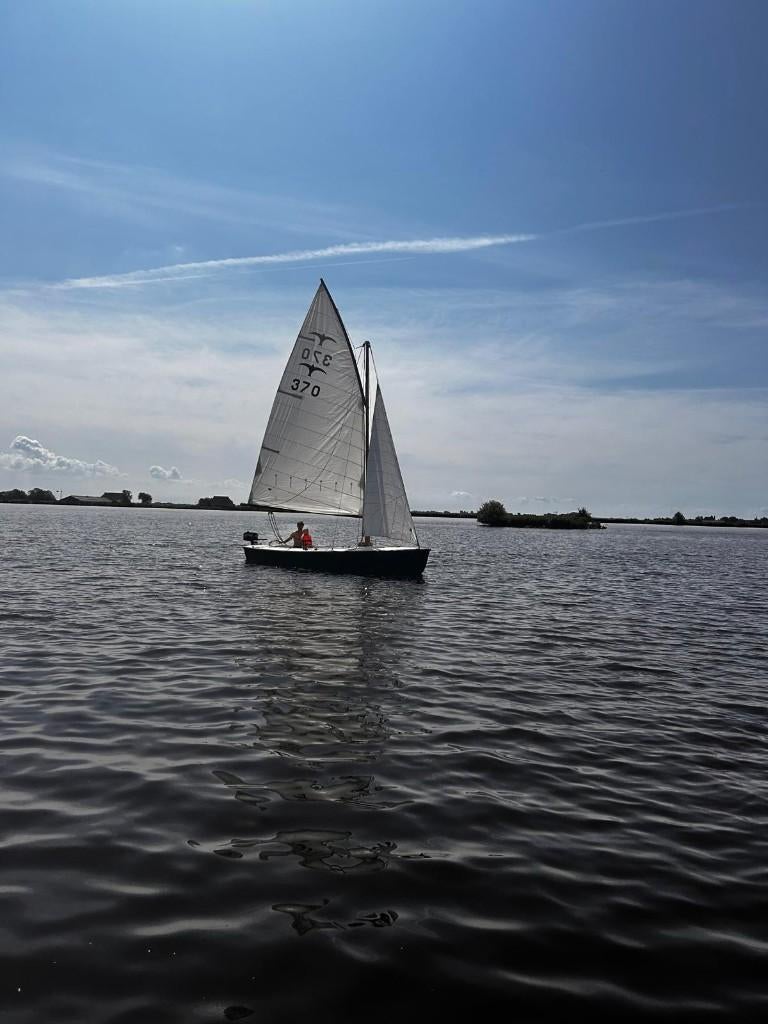 Valk met houten mast | zeilklaar en onderhouden, Watersport en Boten, Open zeilboten, Ophalen, Gebruikt, 4 pk, Fok