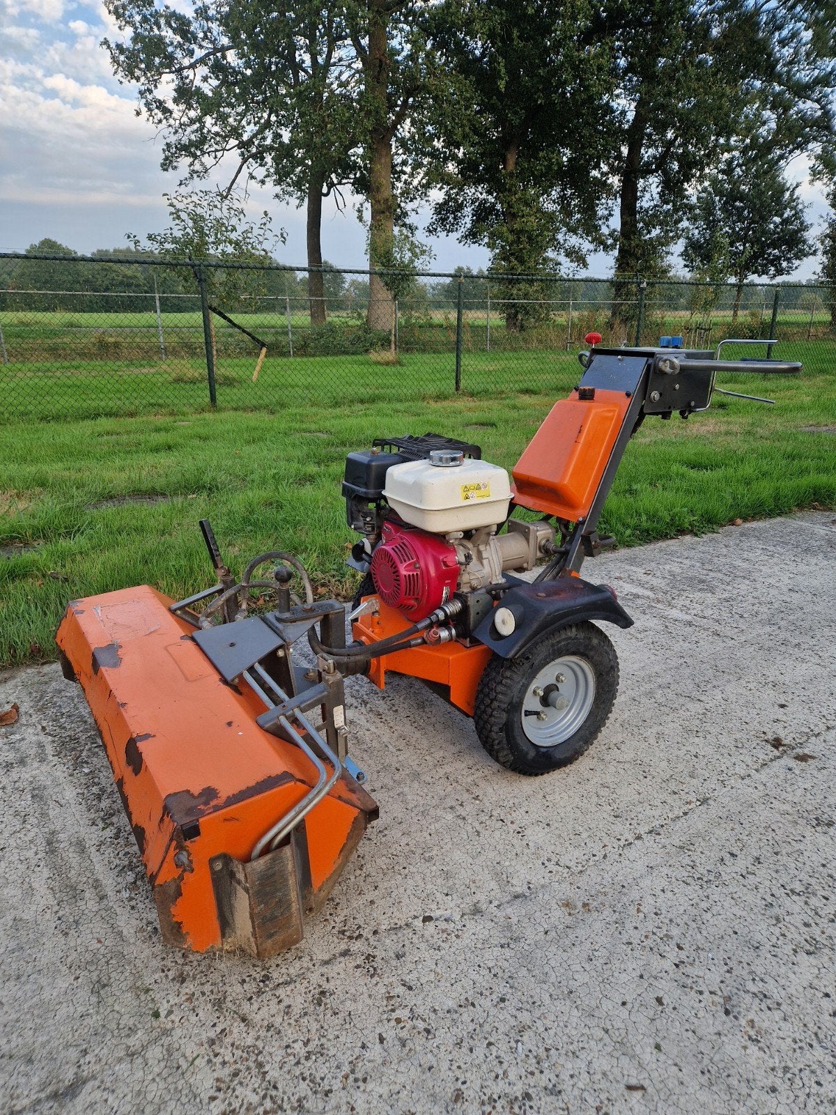 KERSTEN K2000 G Veegmachine Veeg machine werktuigdrager, Ophalen of Verzenden, Gebruikt, Kersten