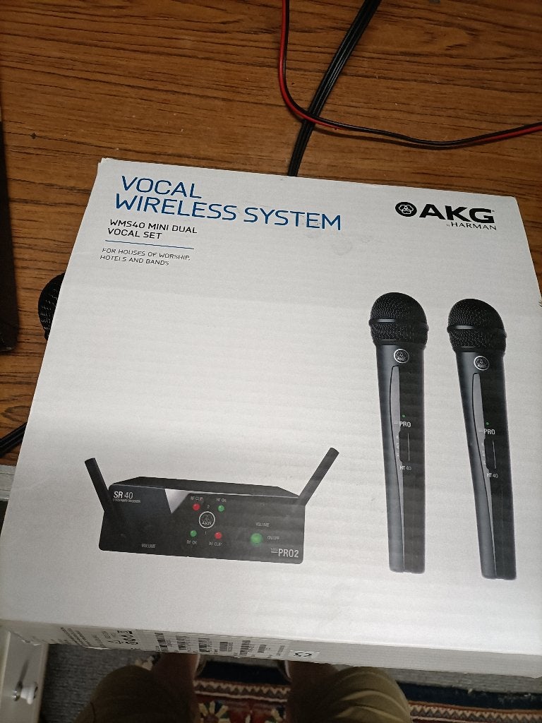 AKG draadloos  microfoon set, Ophalen, Zo goed als nieuw, Zangmicrofoon, Draadloos