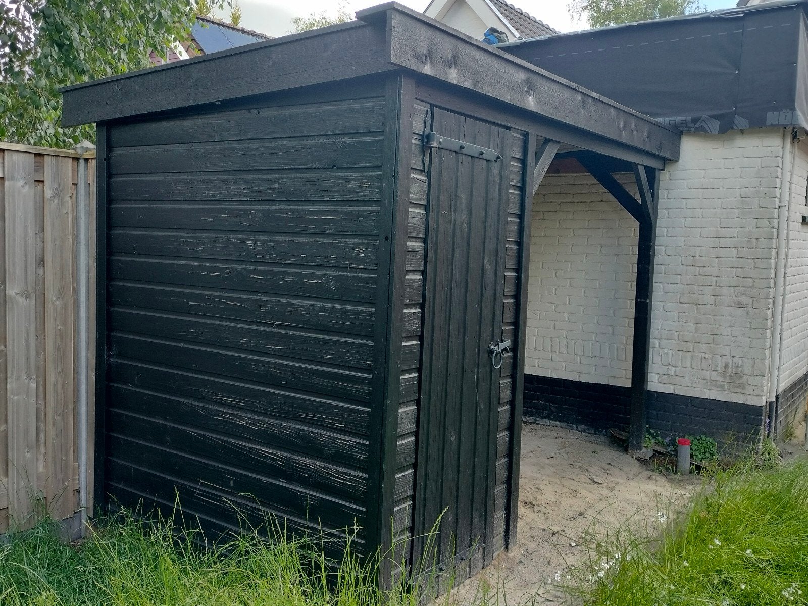 Houten schuurtje met overkapping (zonder dak), Ophalen, Gebruikt