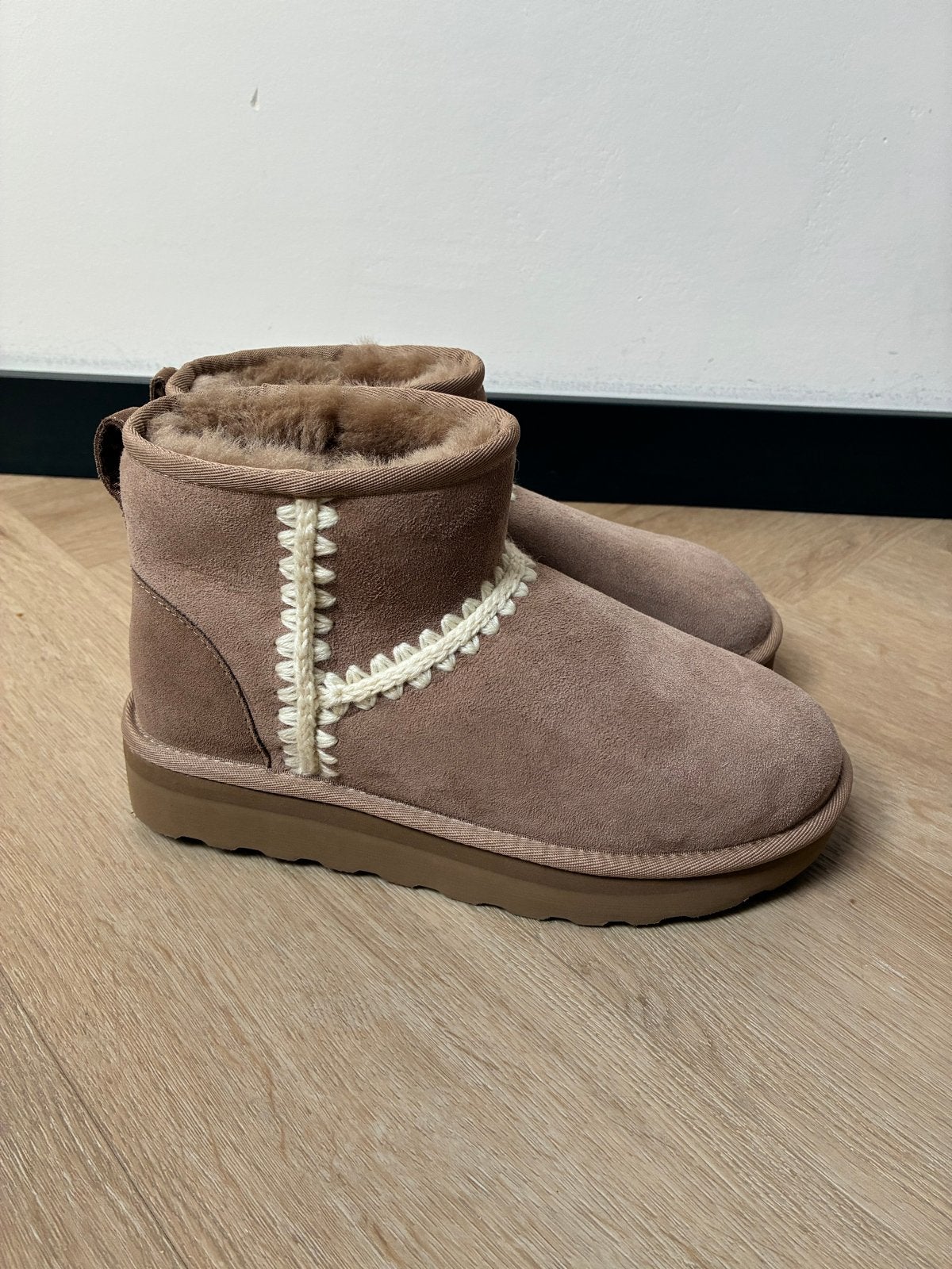 Ayana Uggs lookalikes maat 40, Bruin, Lage of Enkellaarzen, Nieuw, Ophalen of Verzenden