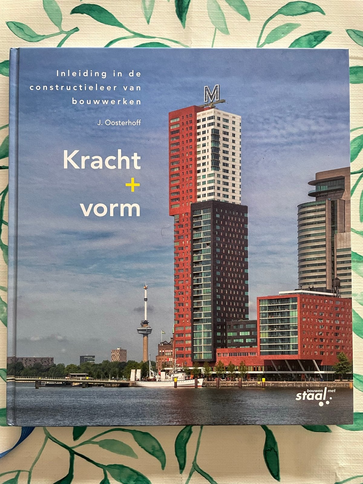 Kracht + vorm: Inleiding in de constructieleer van bouwwerke, Boeken, Techniek, Zo goed als nieuw, Bouwkunde, Ophalen of Verzenden