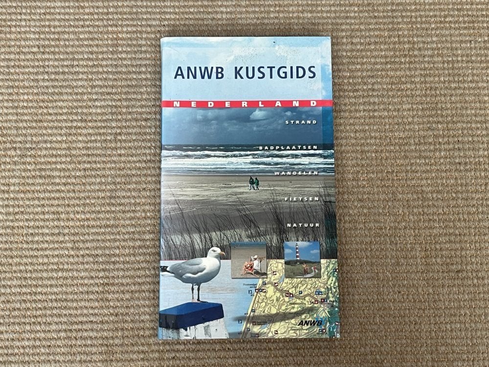 ANWB Kustgids | Strand Badplaatsen Wandelen Fietsen Natuur, Boeken, Natuur, Gelezen, Ophalen of Verzenden, ANWB, Wandel- of Recreatiegebieden