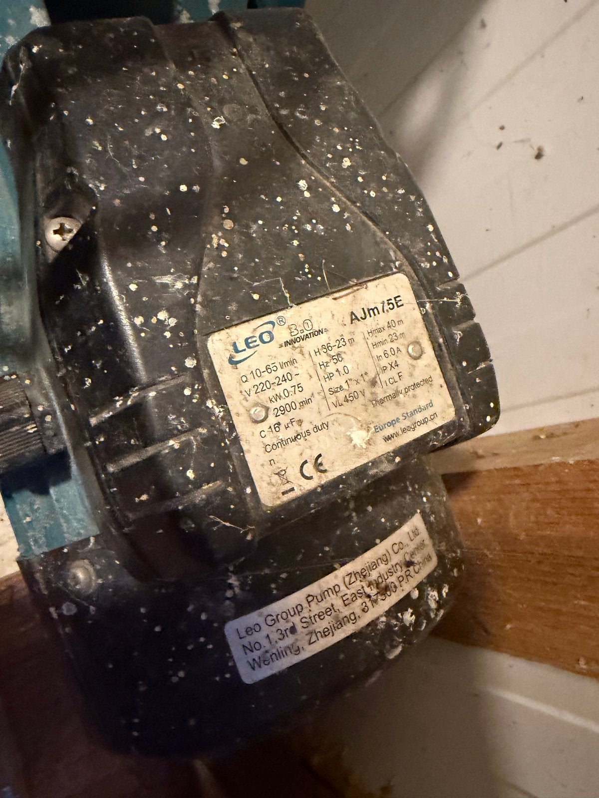 LEO Hydrofoorpomp met automatische schakelaar, Ophalen of Verzenden, Gebruikt, Elektrisch, Hydrofoorpomp