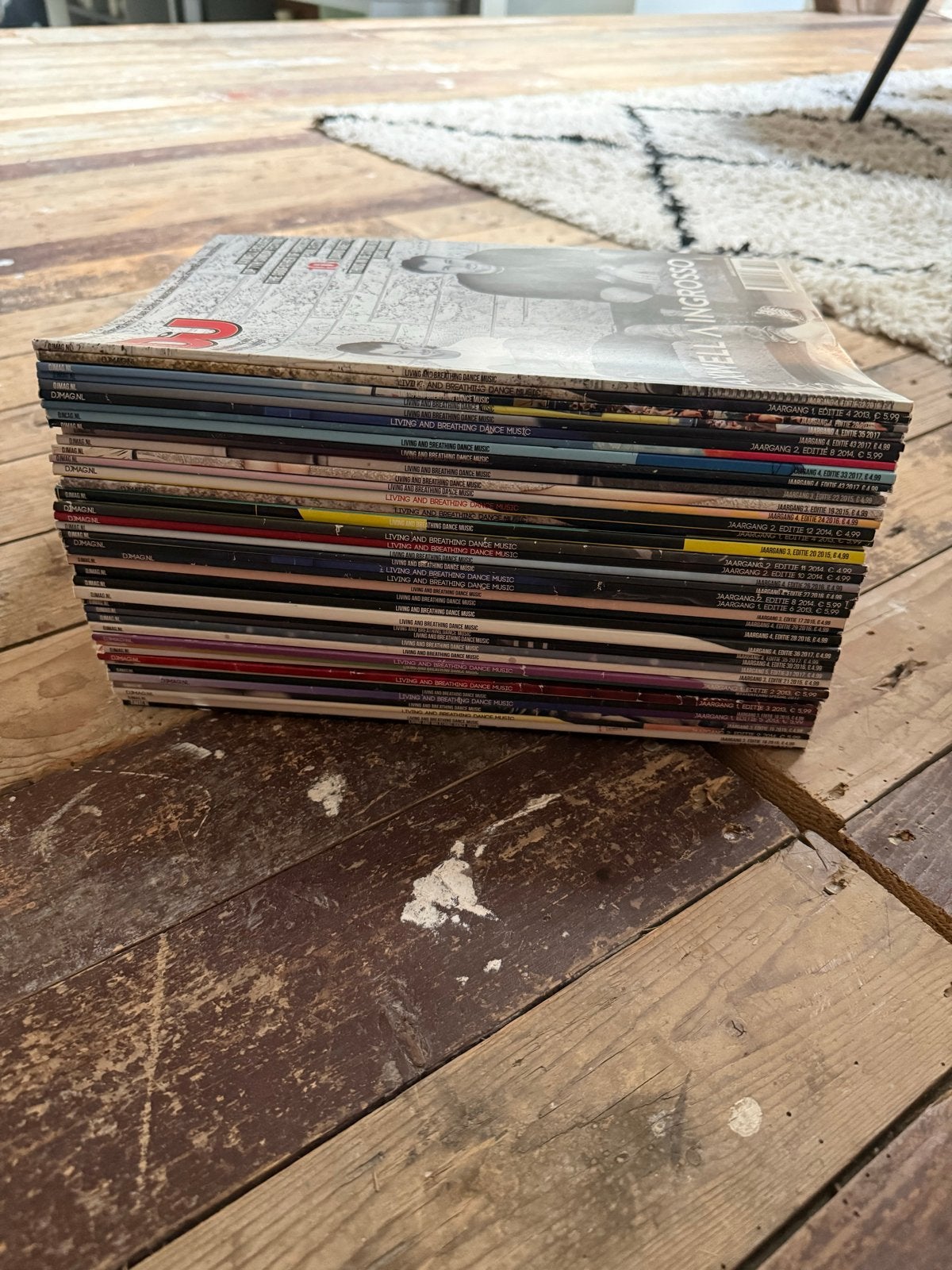 DJ Mag NL Collectie: 40 edities, Ophalen of Verzenden, Gelezen, Muziek, Film of Tv