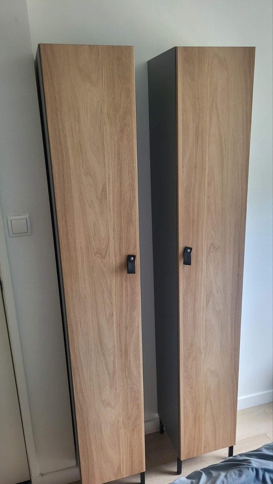 Ikea enhet badkamer hoge kast, Minder dan 50 cm, Met deur(en), Zo goed als nieuw, Modern, minimalistisch