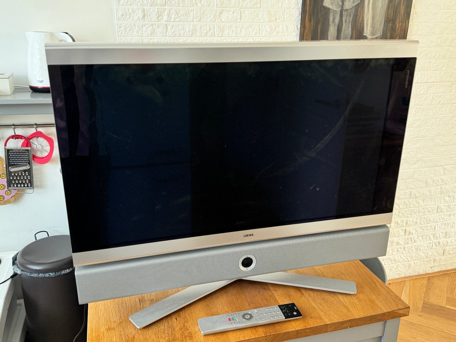 Loewe Individual 32 inch LCD TV met soundbar, Overige merken, Gebruikt, Ophalen of Verzenden, 60 tot 80 cm