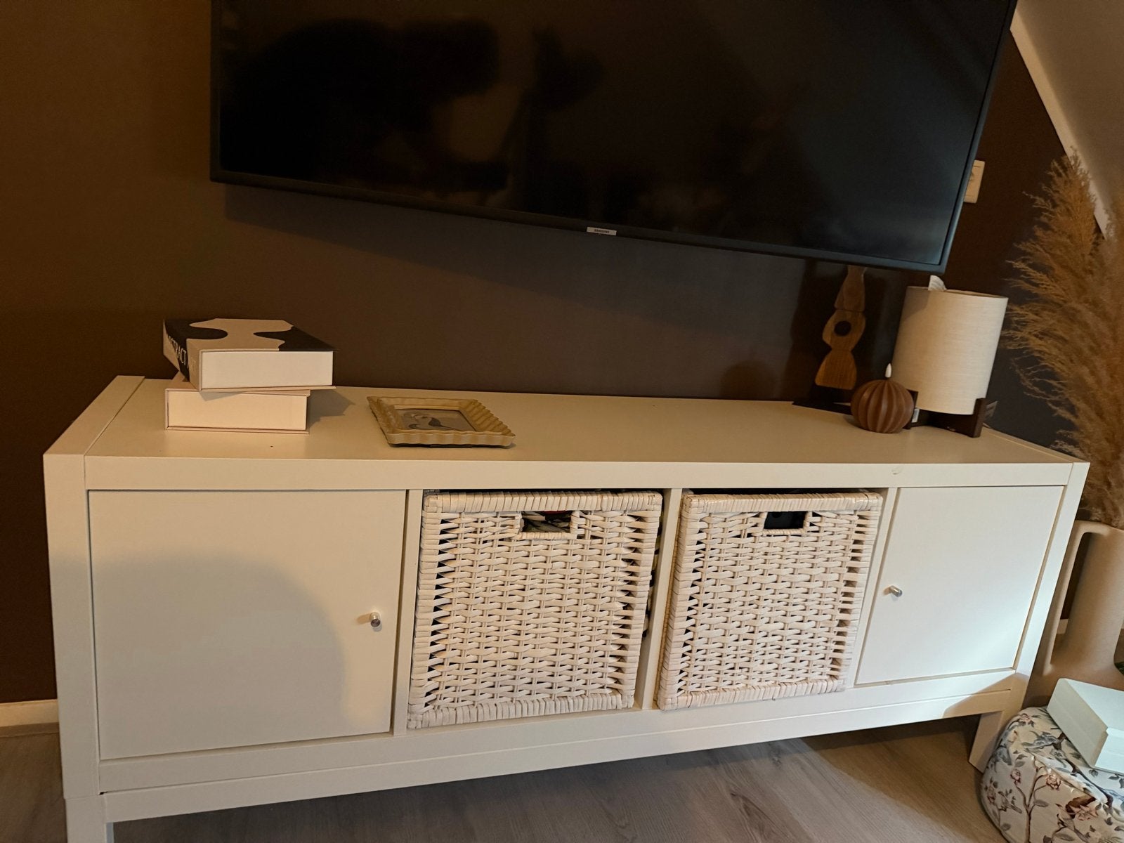 IKEA Kallax kast met onderstel, manden en deurtjes, Ophalen of Verzenden, Gebruikt