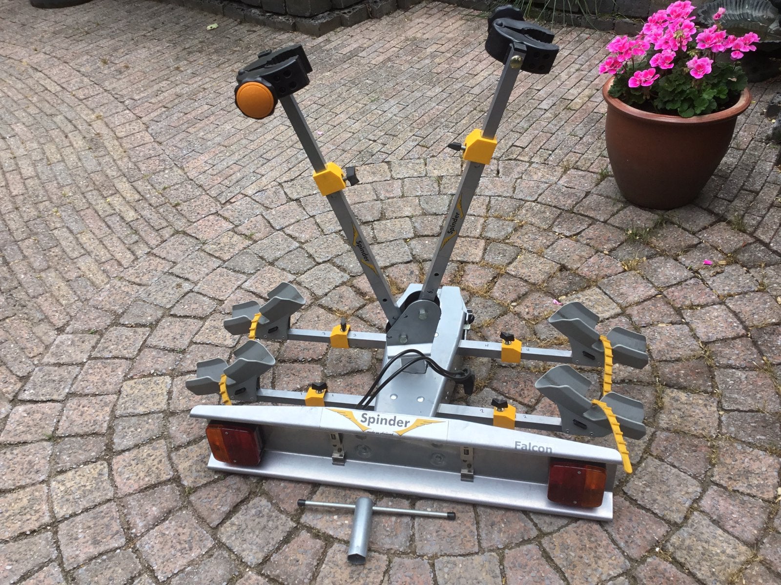 Fietsendrager spinder falcon nauwelijks gebruikt 100 euro., Auto diversen, Fietsendragers, Ophalen, Zo goed als nieuw, Trekhaakdrager