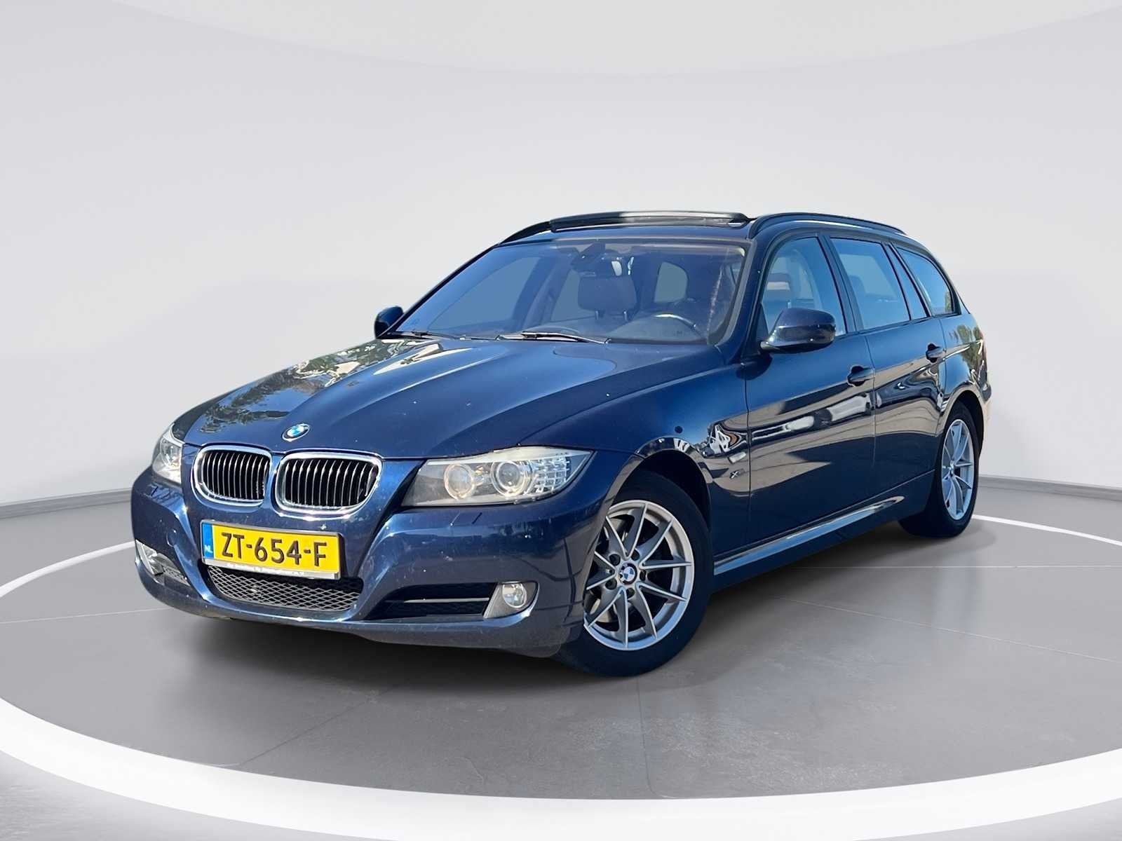BMW 3-serie Touring 320xd Business Line M Sport | ZT-654-F, Automaat, Euro 5, 4 cilinders, Blauw