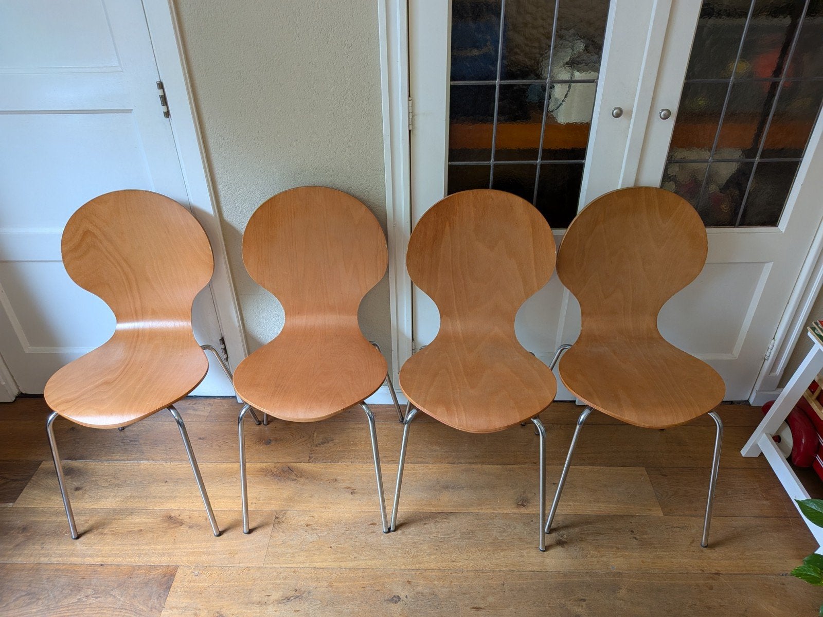 Set van 4 houten design stoelen (Mier / vlinder model), Ophalen, Gebruikt, Bruin, Hout