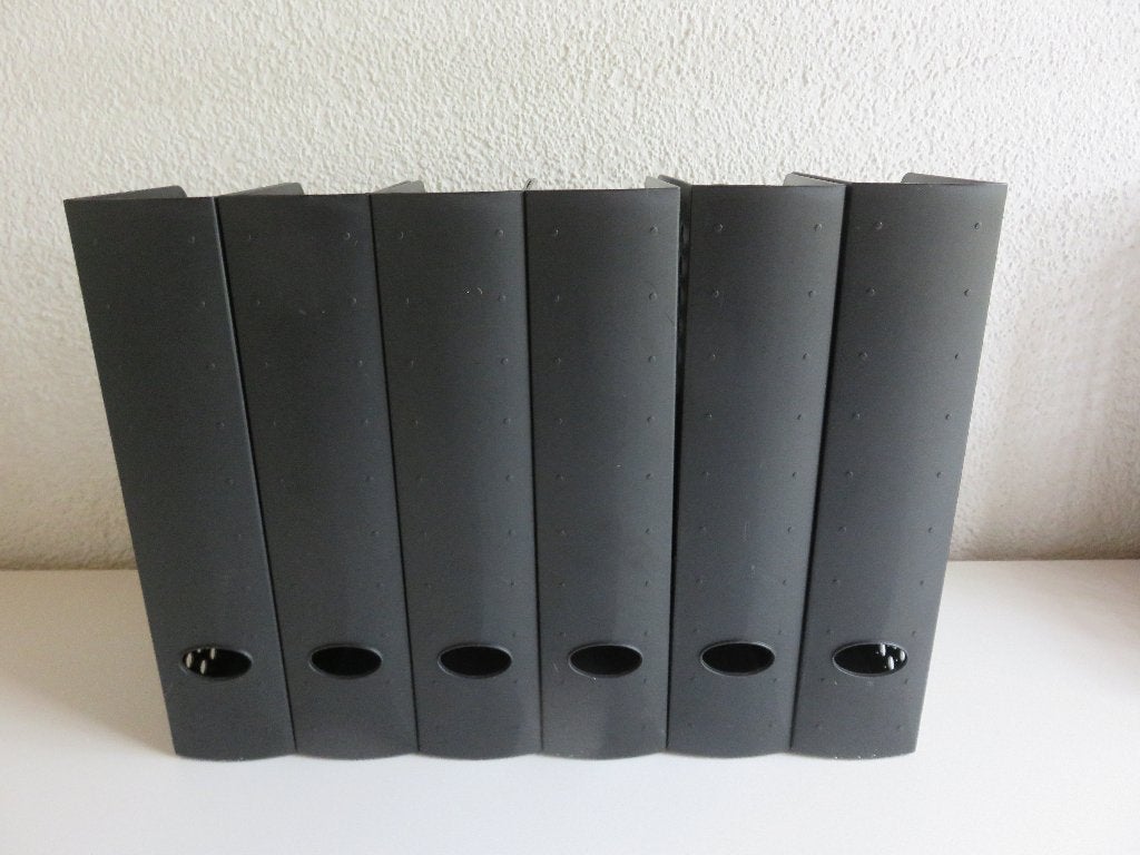 6 zwarte geperforeerde tijdschriftencassettes lectuurbakken, Huis en Inrichting, Woonaccessoires | Krantenbakken en Lectuurbakken