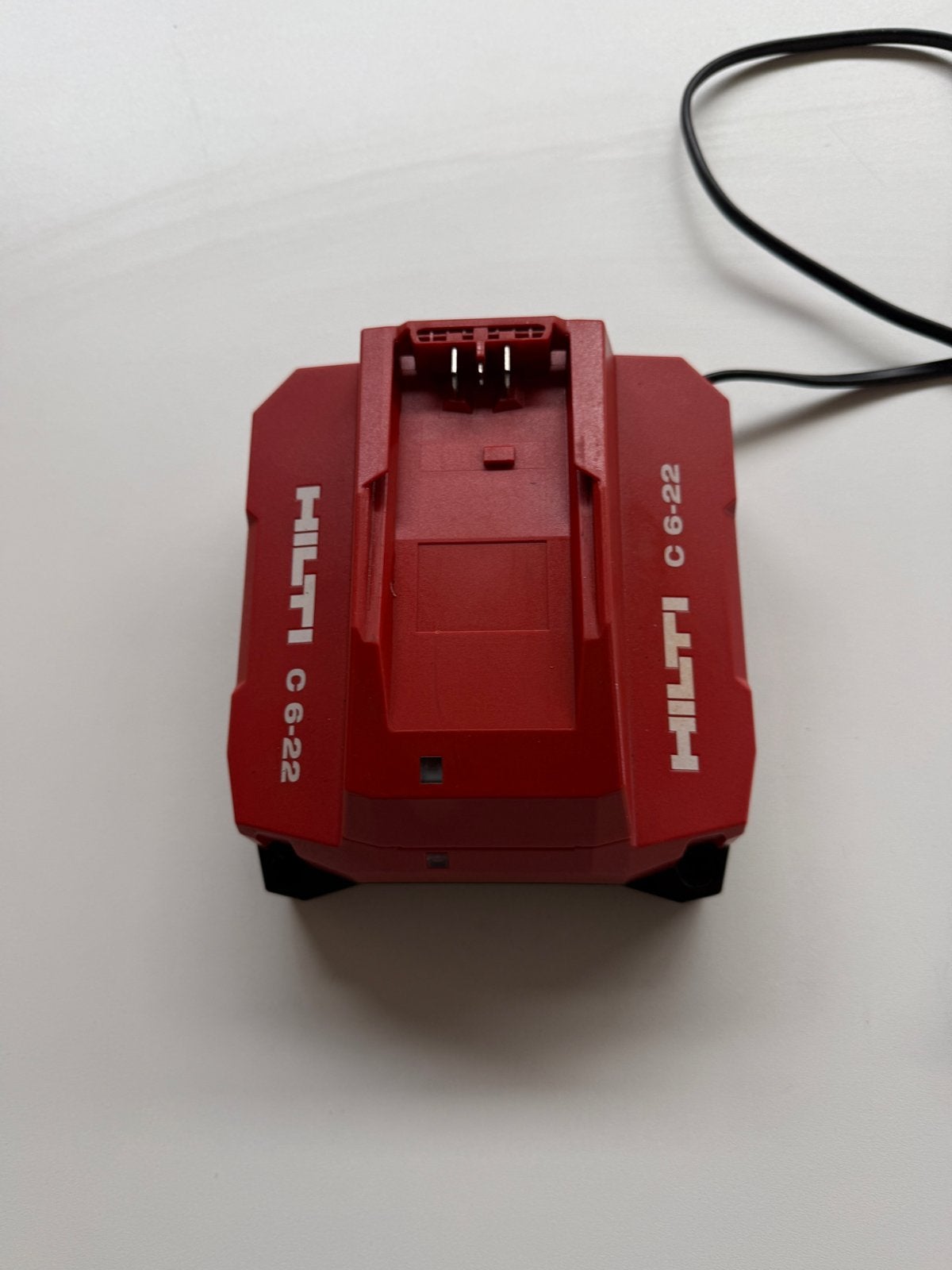 Hilti C 6-22 Acculader - Zo goed als nieuw, Doe-het-zelf en Verbouw, Ophalen, Zo goed als nieuw, Overige typen