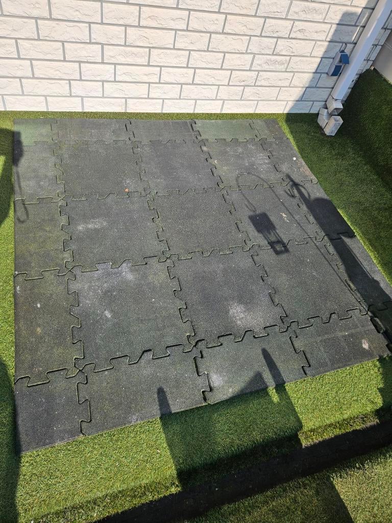 Rubberen tegels in puzzelstuk vorm, Ophalen, Gebruikt