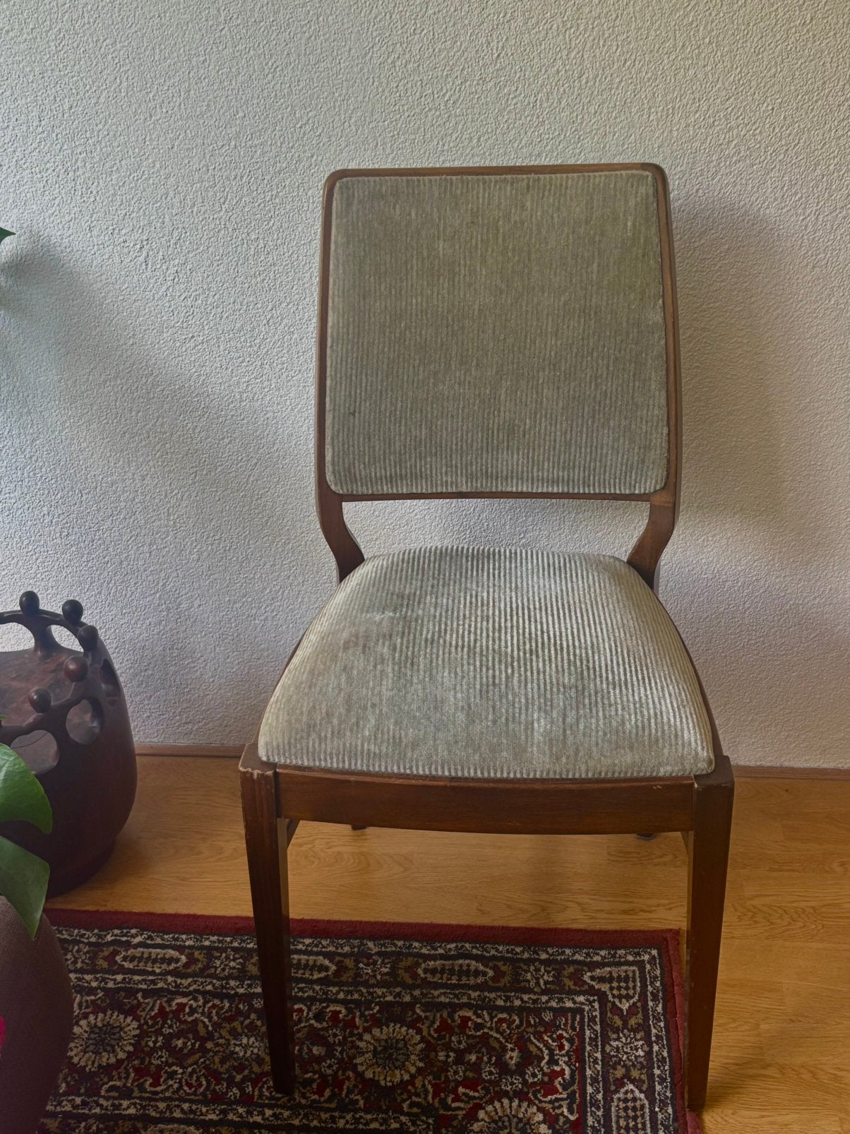 Mid Century Dining Chairs with Mint Corduroy Fabric, Huis en Inrichting, Stoelen, Gebruikt, Overige kleuren, Corduroy, Vintage