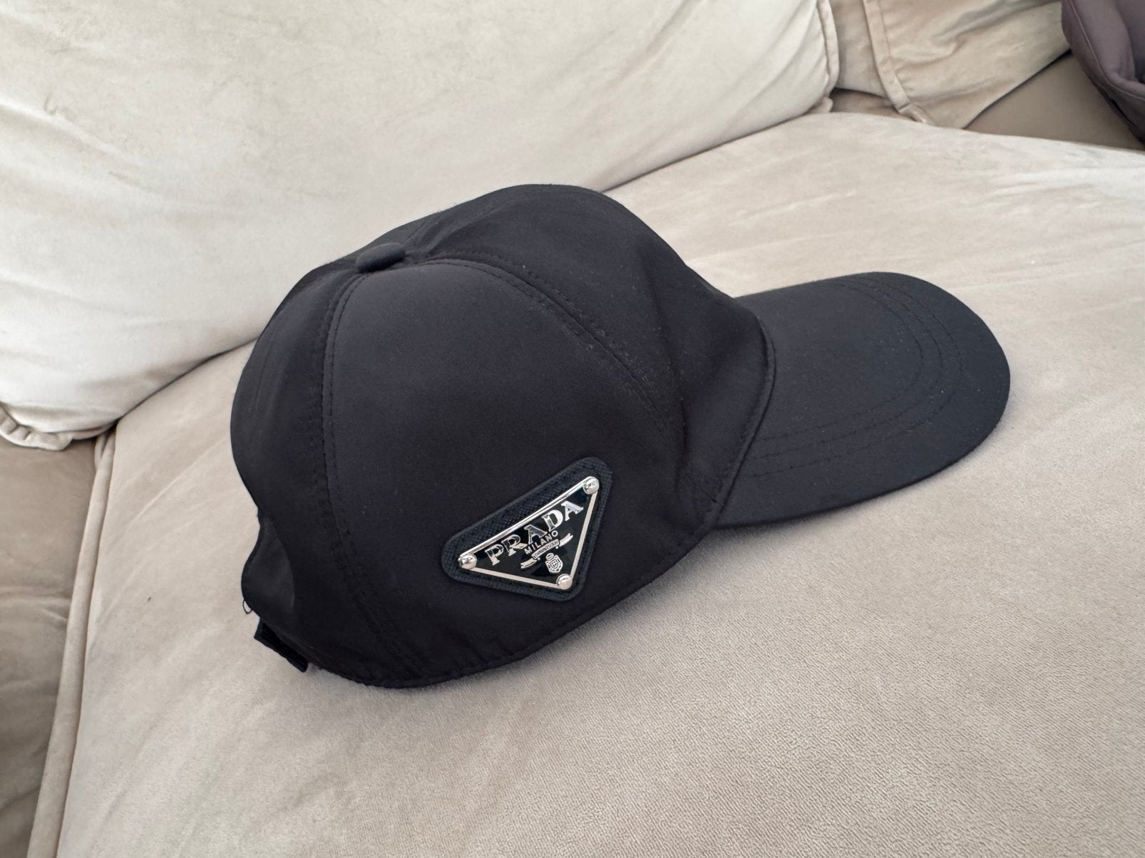 Stijlvolle Zwarte Prada Pet (Maat L), Ophalen of Verzenden, Zo goed als nieuw, One size fits all, Pet