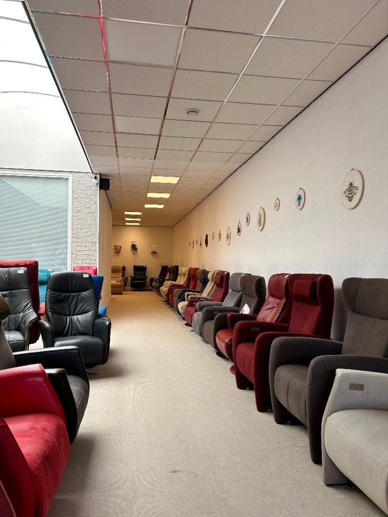 Tweedehands goedkope relax fauteuil en sta op stoelen voorra, Huis en Inrichting, Fauteuils, Ophalen, N, N, 75 tot 100 cm