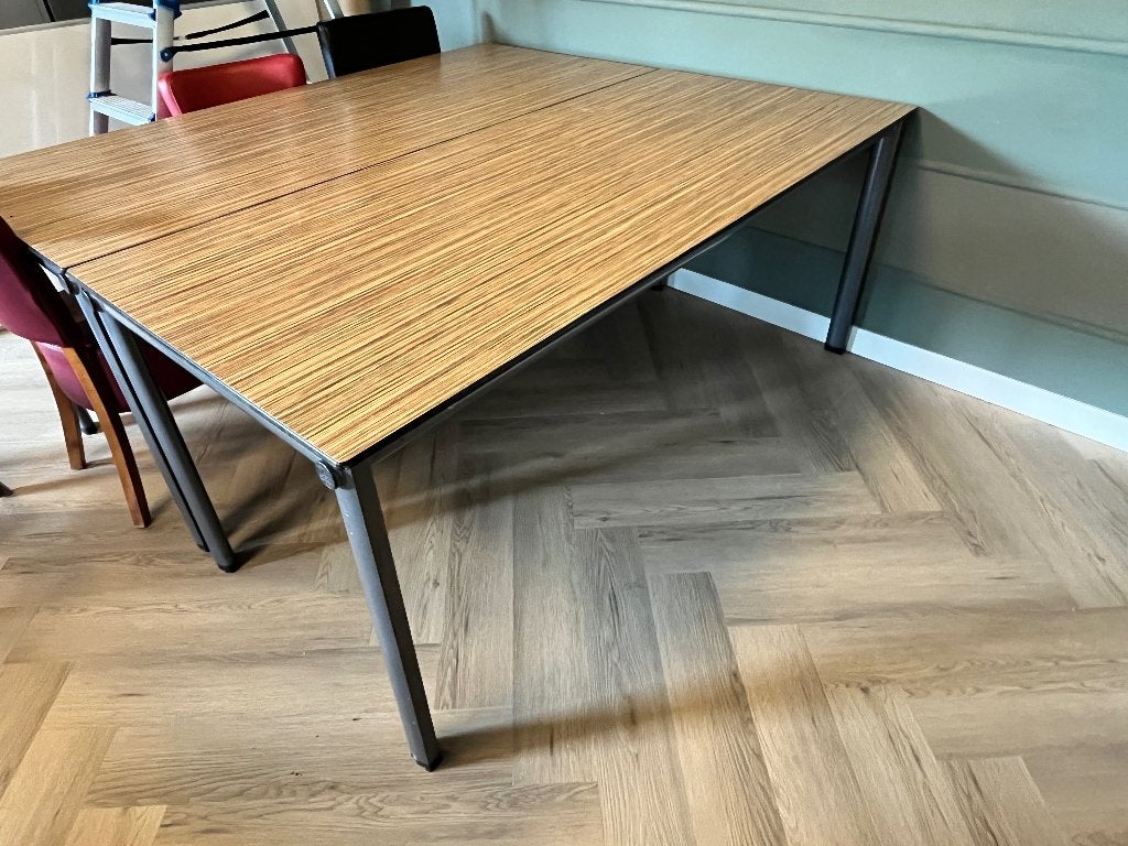5 stevige tafels met Trespa tafelblad, houtmotief, Ophalen, Gebruikt, Klassiek, Overige materialen