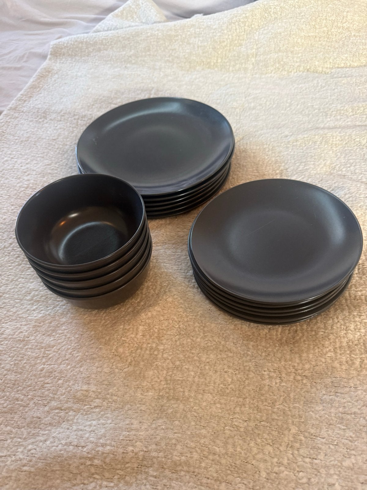 Ikea Servies Set - 6 Dinerborden, 6 Ontbijtborden, 5 Bakjes, Ophalen of Verzenden, Gebruikt, IKEA, Compleet servies