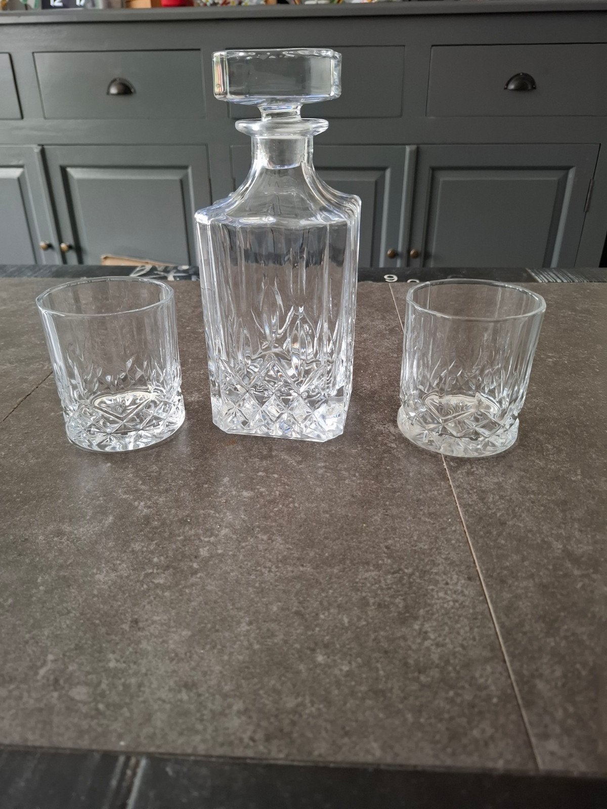 Kristallen karaf met twee glazen, Ophalen of Verzenden
