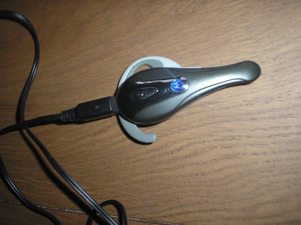 Motorola oortje, Gebruikt, Bluetooth, Ophalen of Verzenden, Grijs