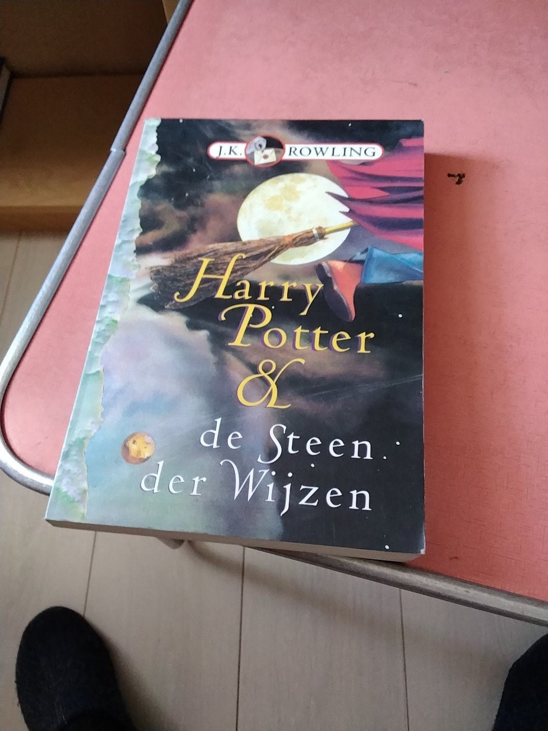 Harry Potter en de steen der wijzen € 5, Verzamelen, Harry Potter, Ophalen of Verzenden, Gebruikt, Boek of Poster