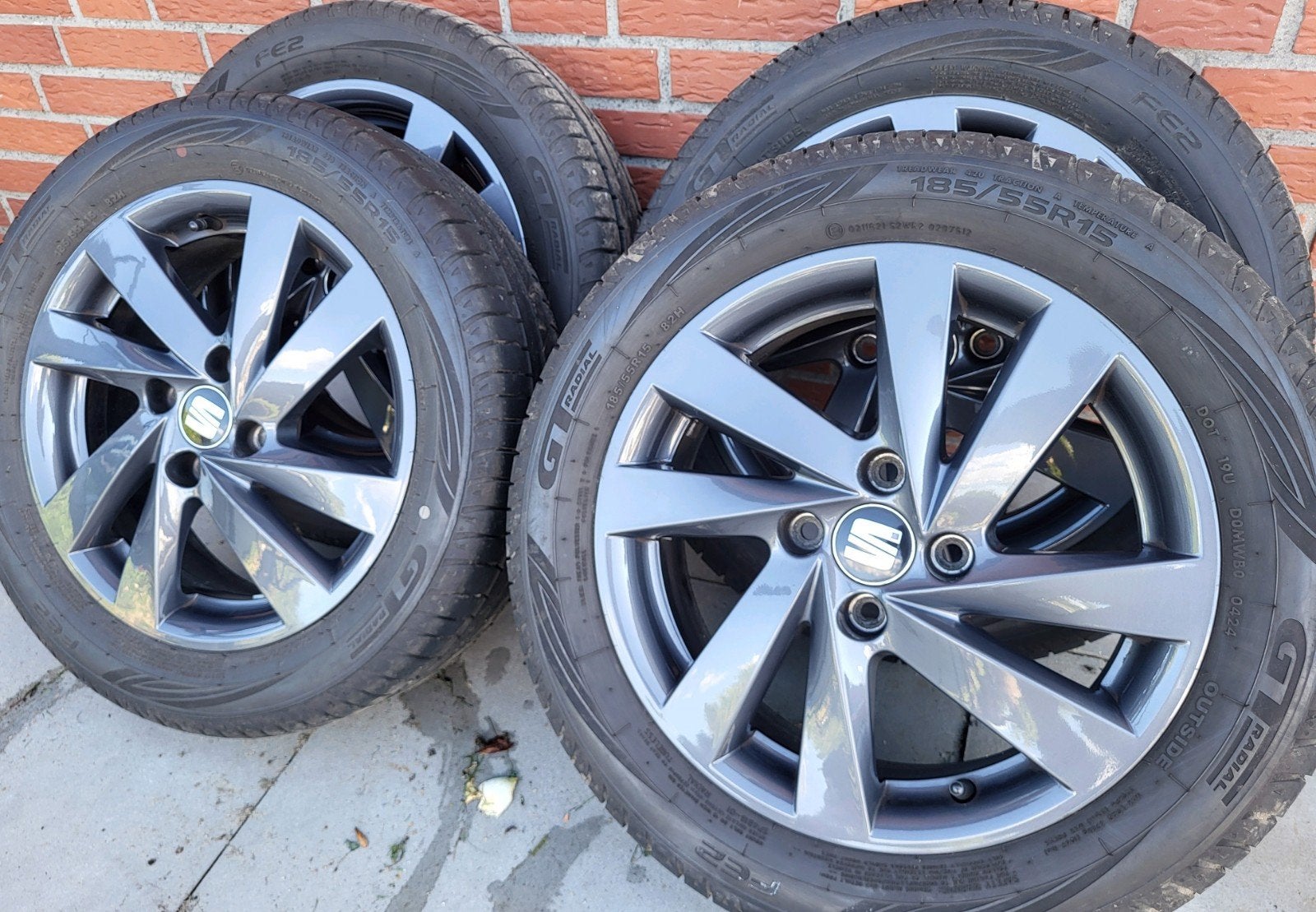 Originele Seat Mii GT velgen nieuwe banden185/55/15, 15 inch, Banden en Velgen, Nieuw, Personenwagen