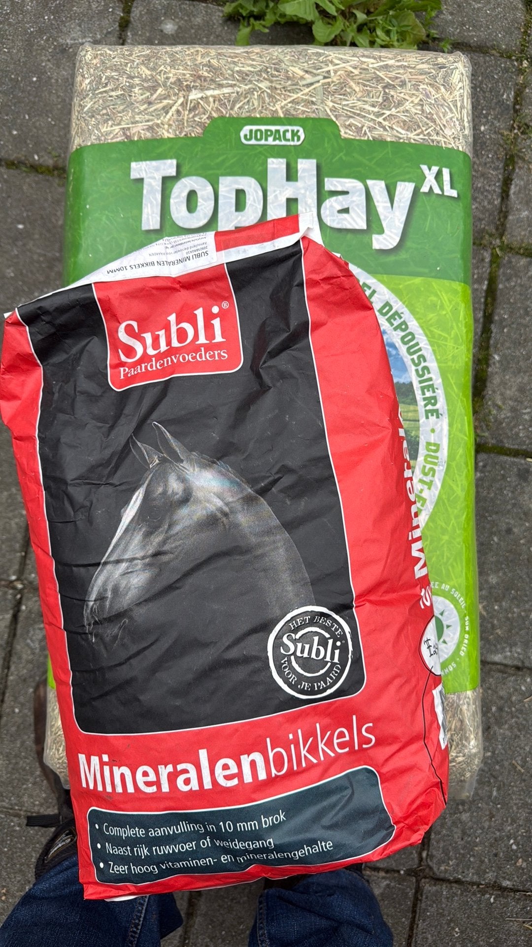 Tophay en Subli mineralenbikkels, Dieren en Toebehoren, Paarden en Pony's | Overige Paardenspullen, Ophalen, Nieuw, Overige soorten
