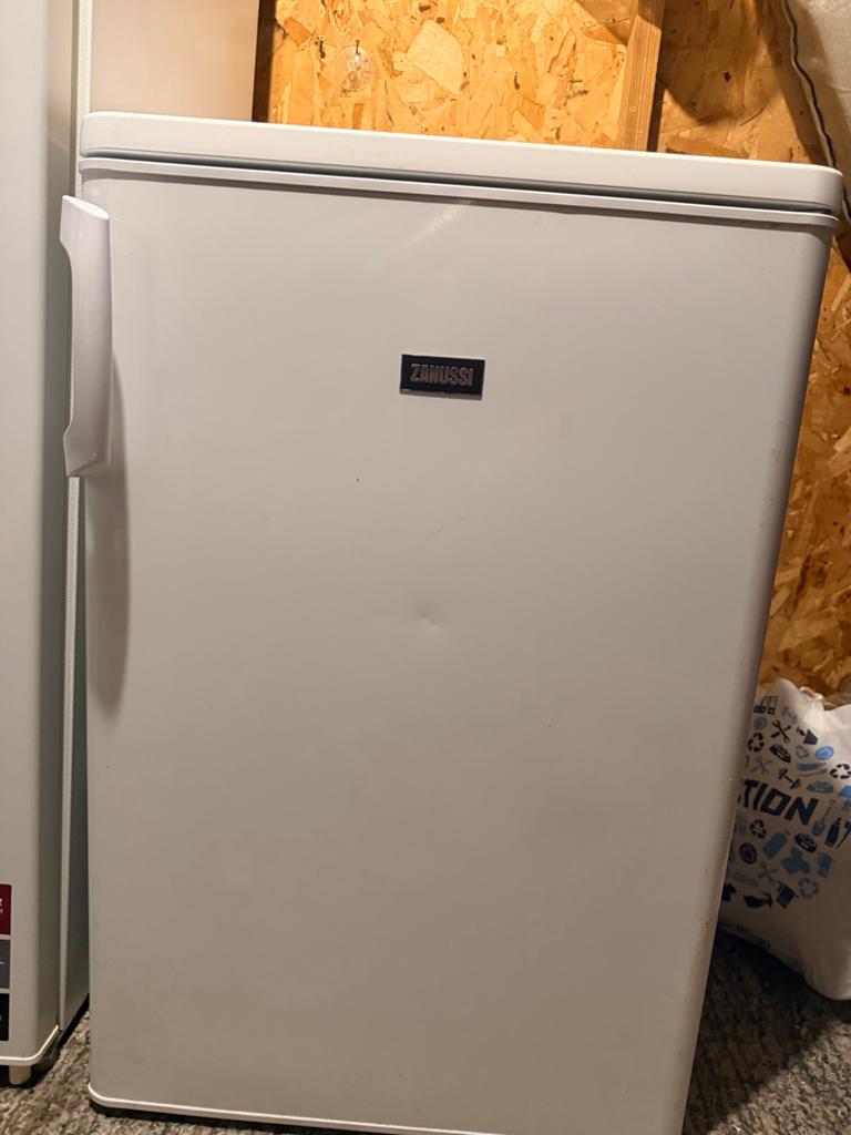 Zanussi Koelkast - Compact en Efficiënt, Witgoed en Apparatuur, Vriezers en Diepvrieskisten, Gebruikt, 85 tot 120 cm, Ophalen