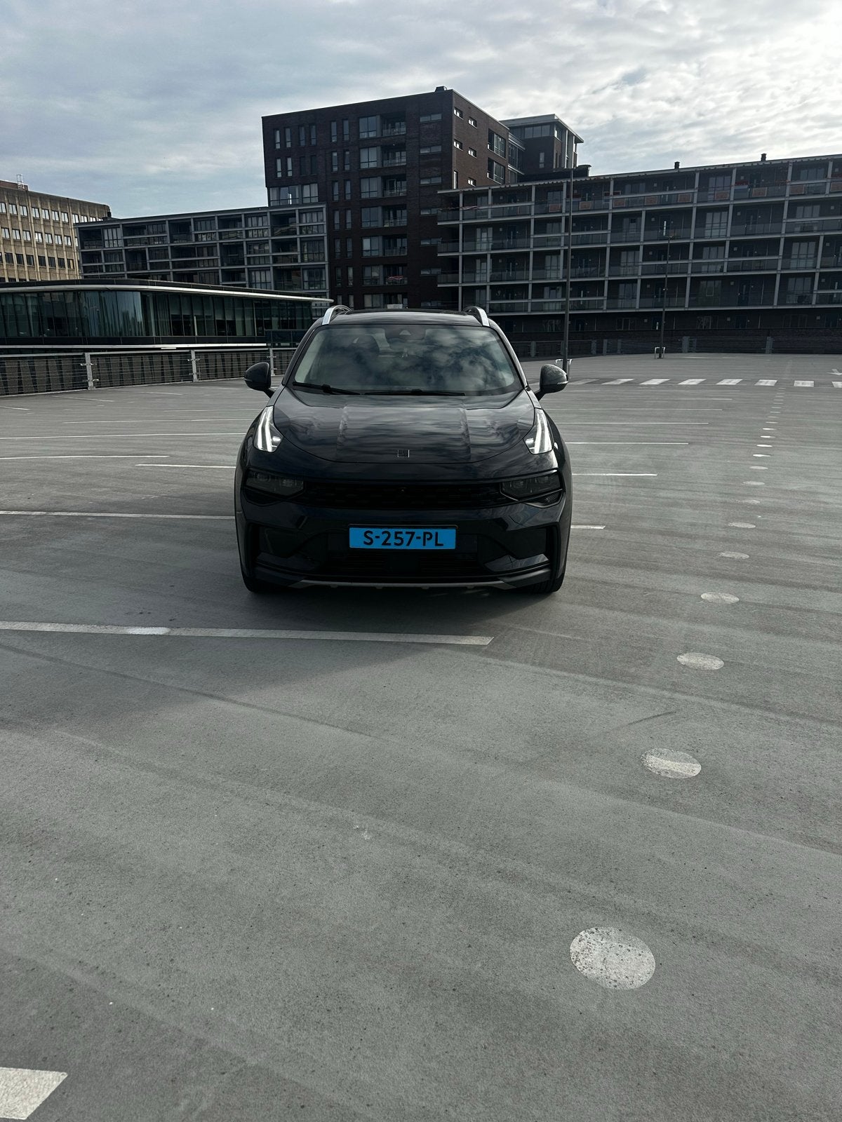 Lynk & Co 1.5TD 261pk Phev 7DCTH 2023 Zwart, 1800 kg, 179 pk, 1854 kg, SUV of Terreinwagen