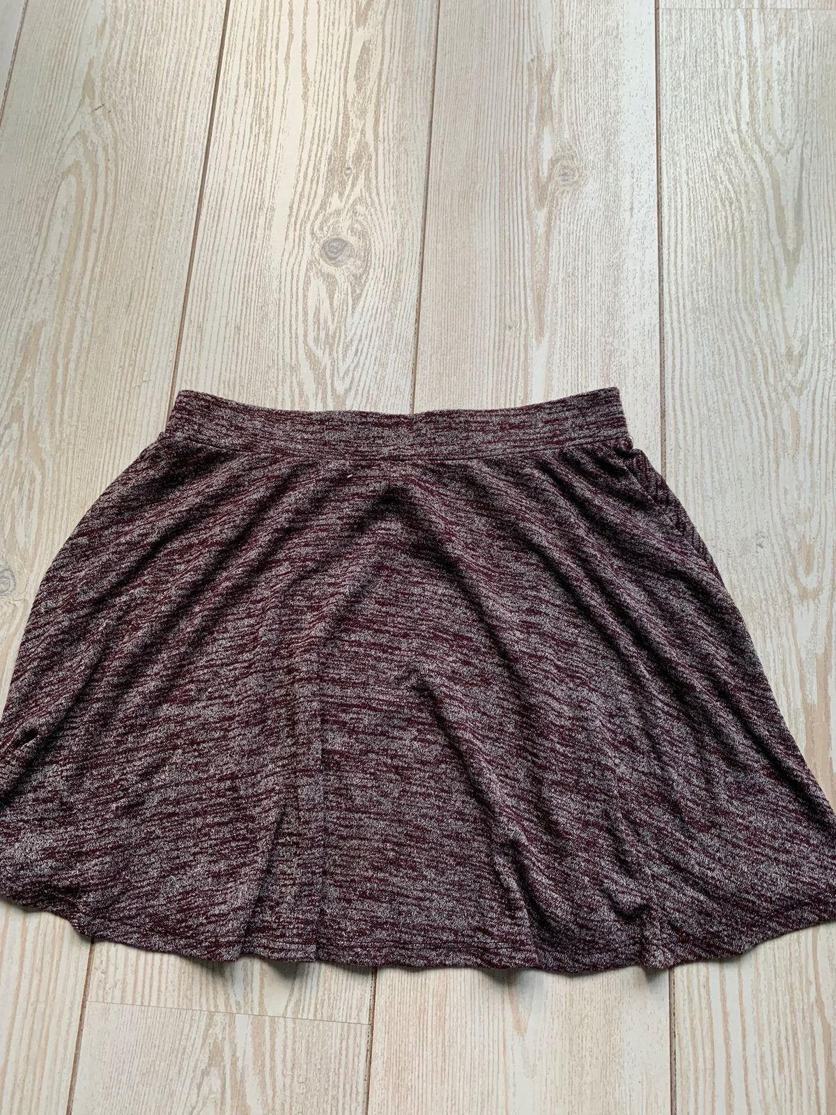 ! Izgst Rokje Forever 21 Grijs/ burgundy Mt L, Verzenden, Zo goed als nieuw, Boven de knie