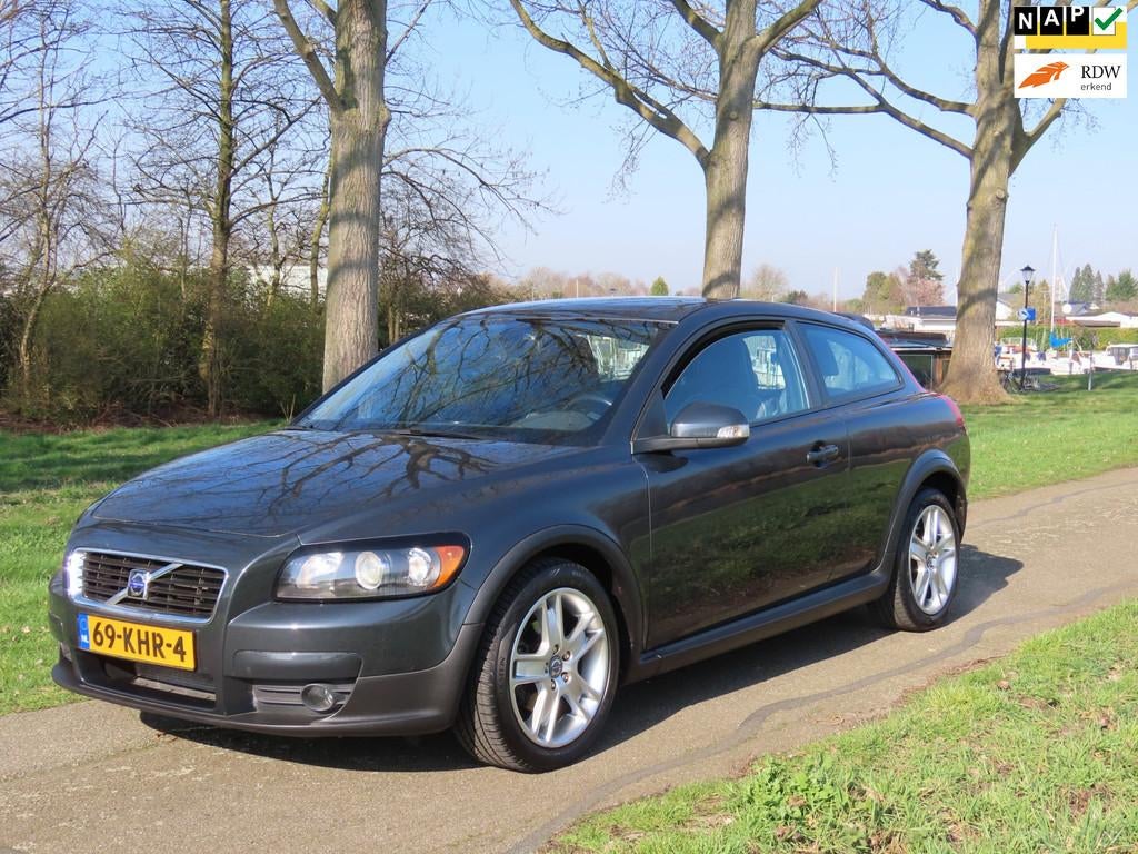 Volvo C30 1.8 Sport *Voll Onderhoud !, Gebruikt, Zwart, 4 cilinders, 4 stoelen