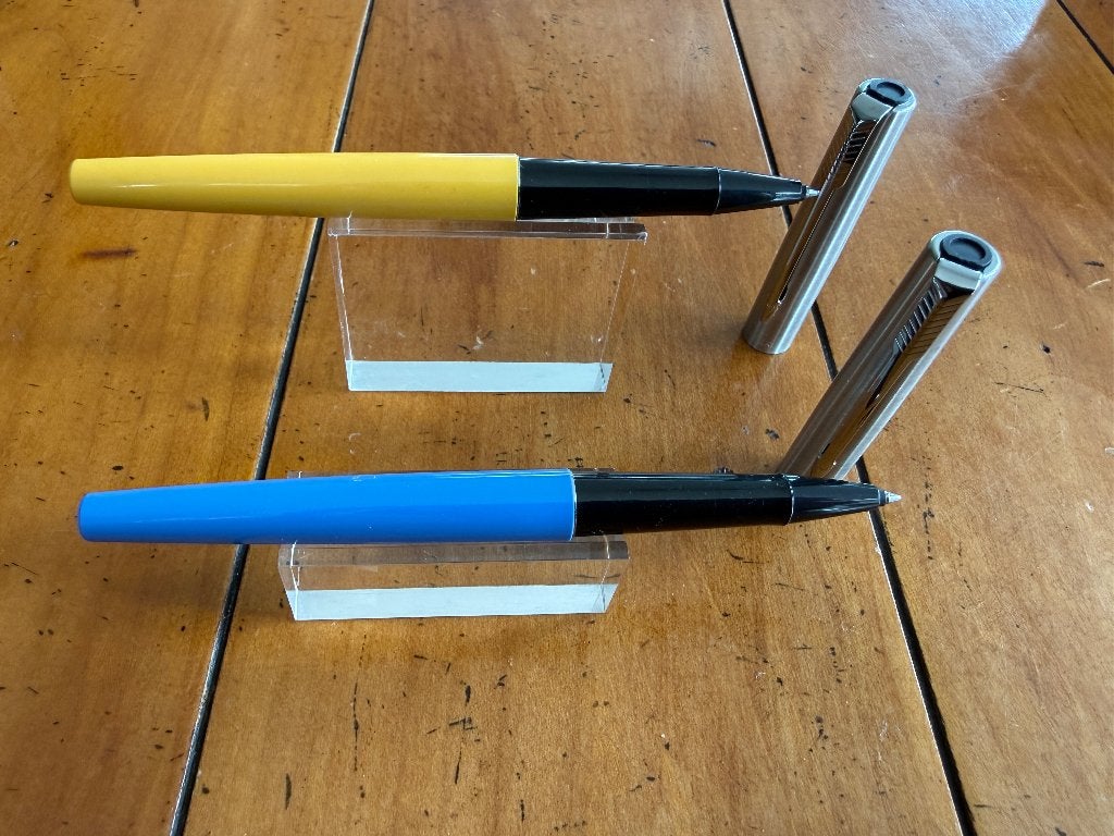 P12 - Parker 15 Rollerball in leuke kleuren groen en geel, Verzamelen, Parker, Overige typen, Nieuw, Met doosje