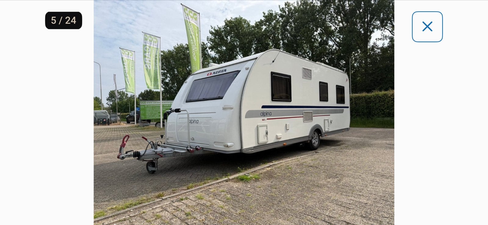 Adria Alpina 563 UL (2013) met mover/dakairco, Rondzit, 7 tot 8 meter, Particulier, Ringverwarming