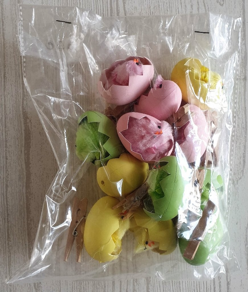 Kuikens in gekleurde eieren - leuk voor in de kerstboom, Ophalen of Verzenden, Nieuw