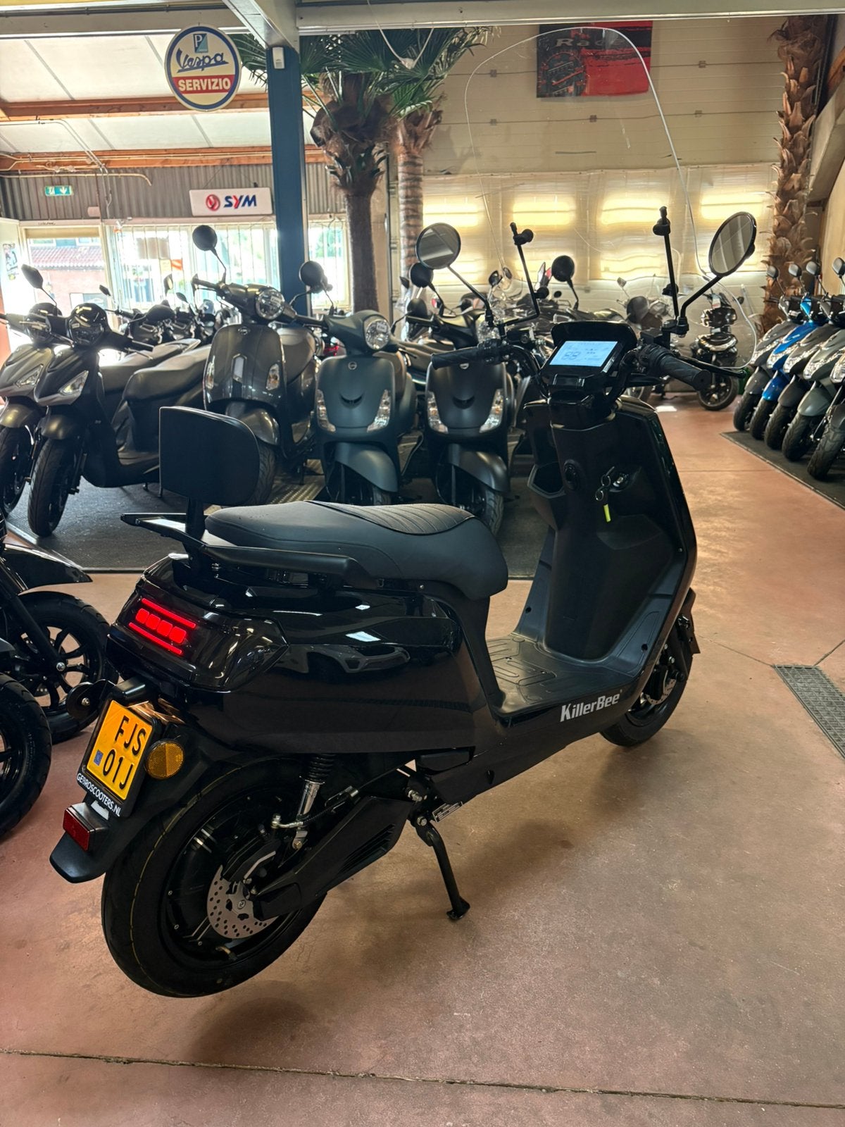 Gebro scooters: Killerbee electrica 45KM E scooter ZGAN, Killerbee, Maximaal 45 km/u, Elektrisch, Ophalen of Verzenden