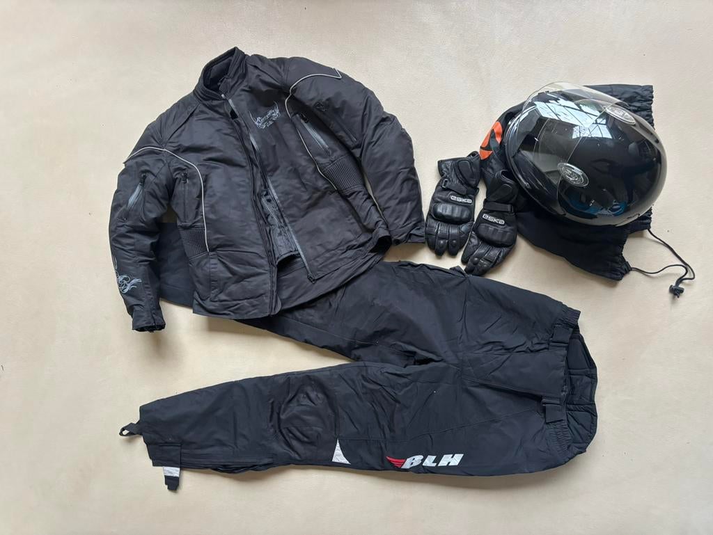 Motorkleding vrouw: jas, broek, handschoenen en helm, Motoren, Kleding | Motorkleding, Ophalen, Tweedehands, Dames, Jas | textiel