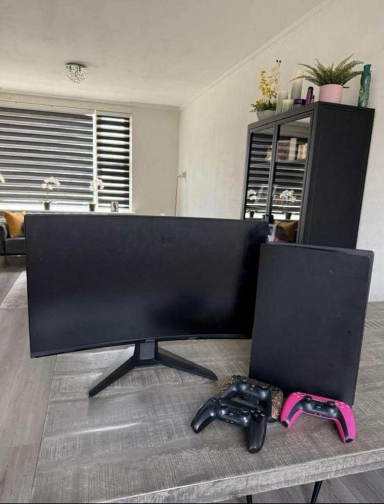 Playstation 5 digital met toebehoren, Ophalen of Verzenden, Zo goed als nieuw