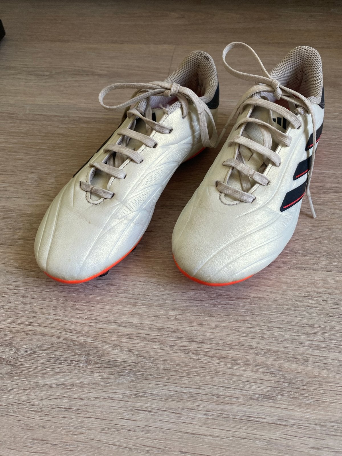 Adidas Copa Pure voetbalschoenen - Maat 34, Ophalen, Zo goed als nieuw, Schoenen
