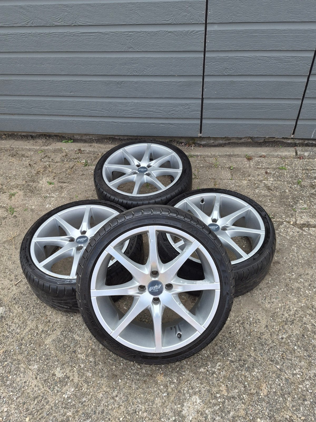 4x100 17 inch  Velgen met Banden, Auto-onderdelen, Banden en Velgen, Ophalen, Gebruikt, Banden en Velgen, 17 inch